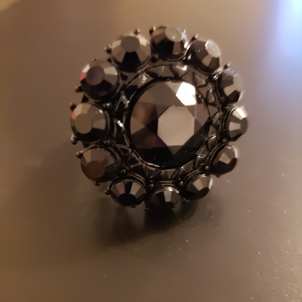 🔥3/20 Black Rhinestone Statement Ring - Picture 2 of 3